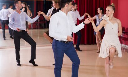 Private vs. Group Dance Lessons: Which One’s Better?